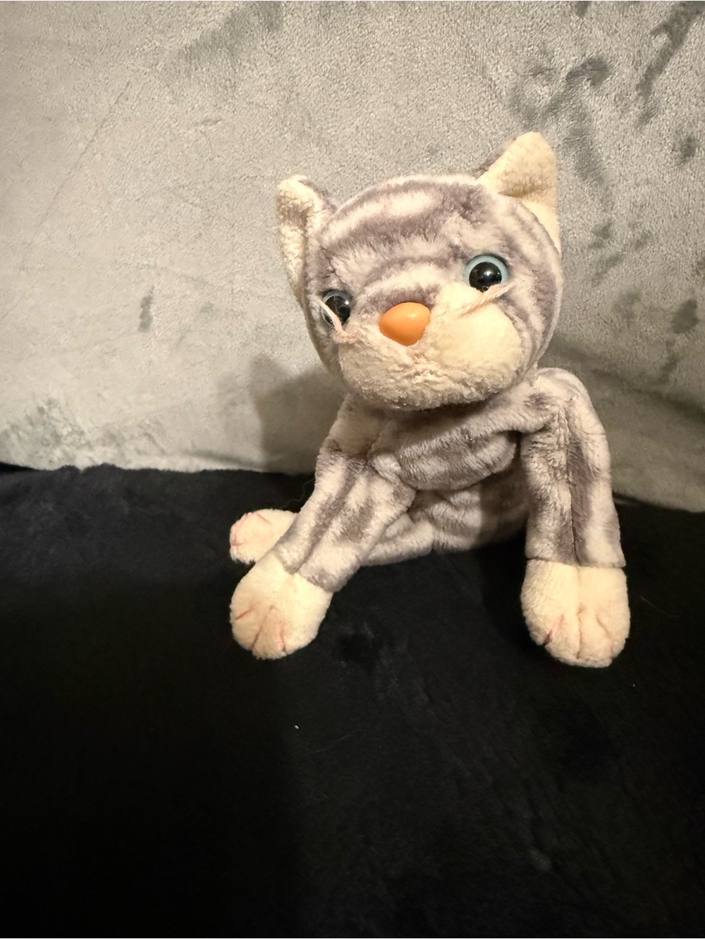 1999 TY Beanie Baby Silver Gray Tabby Cat Plush